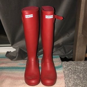 BRAND NEW hunter rain boots